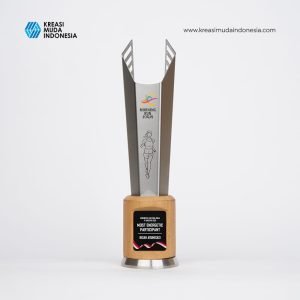 Piala 17 Agustus Most Energetic Participant Komunitas Lari Pagi Jogja KMI Piala 17 Agustus Most Energetic Participant Komunitas Lari Pagi Jogja